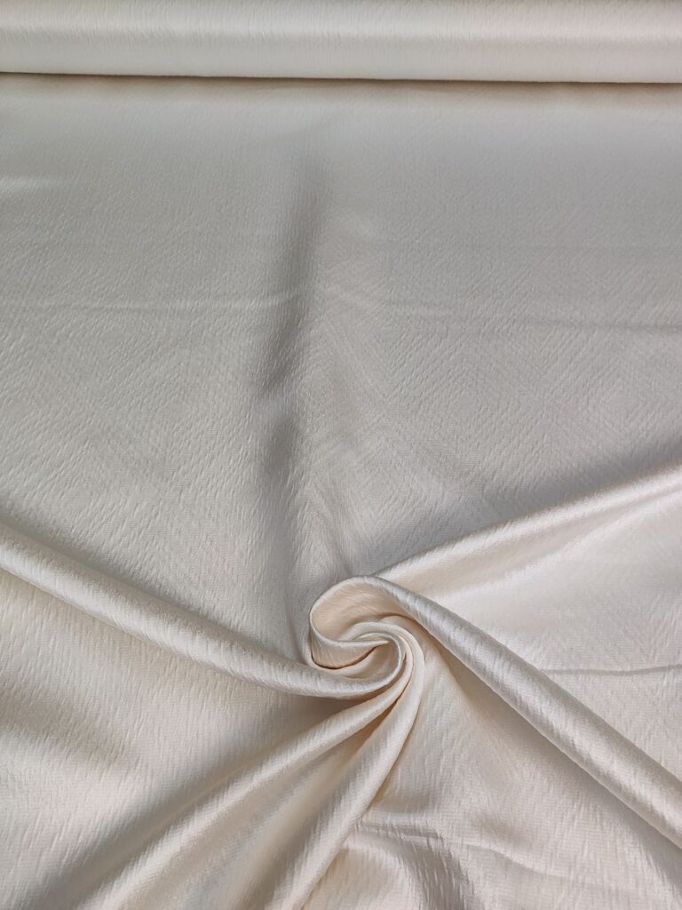 tappezzeria a metro beige 6 IMG20251210094211 risultato