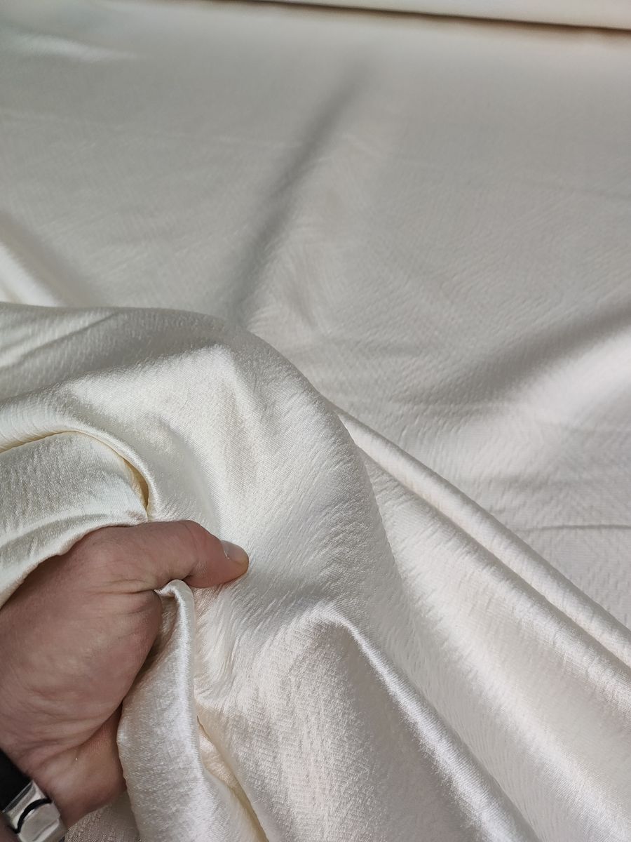 tappezzeria a metro beige 3 Tappezzeria a Metro Beige - immagine 3