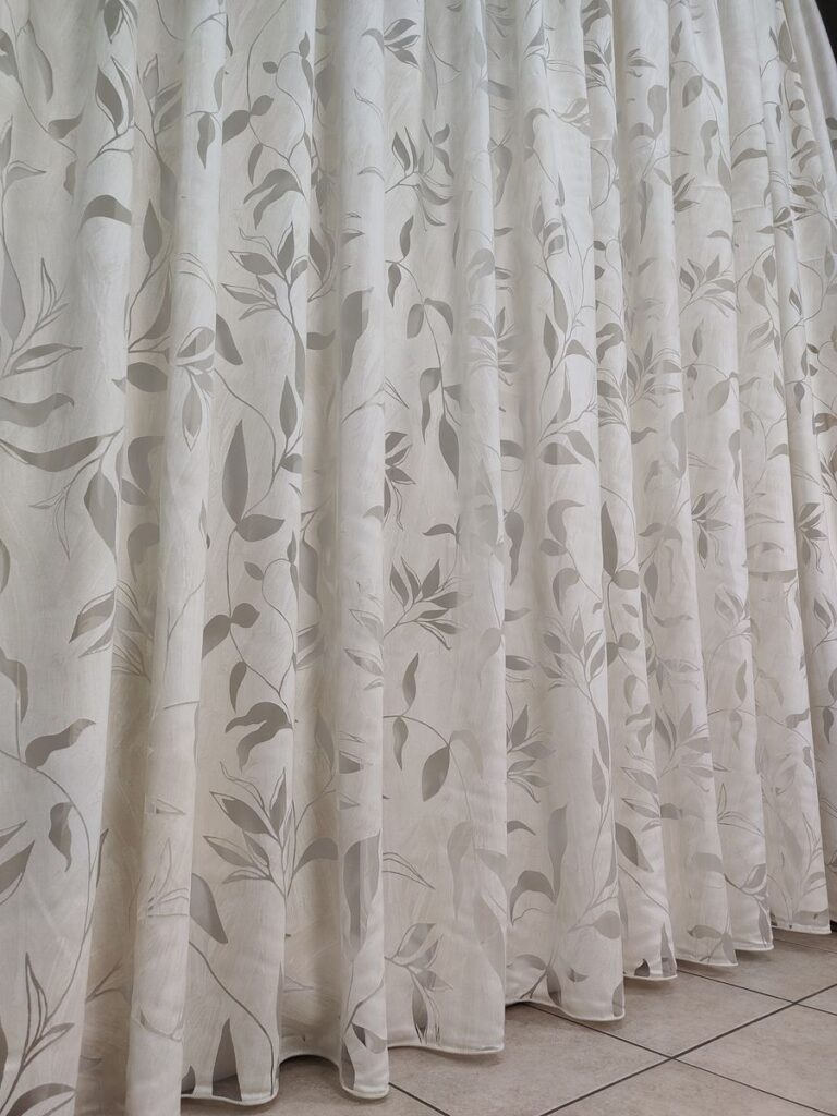 tenda a metro in devorè chanel beige 15 IMG20260415130326 risultato