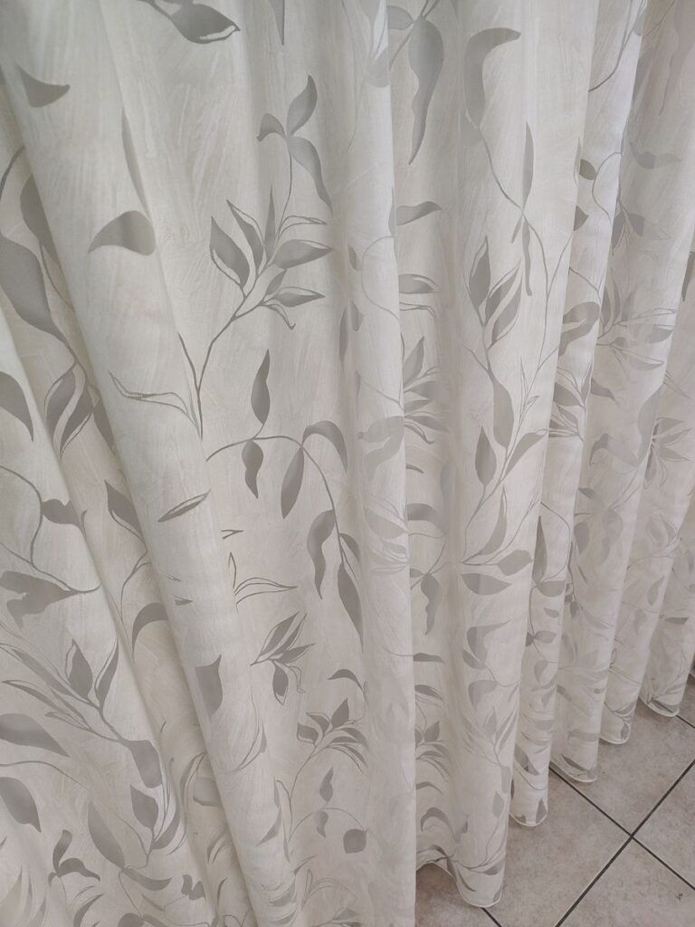 tenda a metro in devorè chanel beige 12 IMG20260415130333 risultato