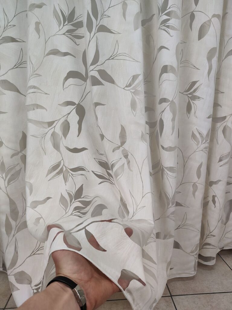 tenda a metro in devorè chanel beige 6 IMG20260415130400 risultato