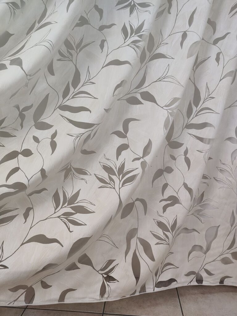 tenda a metro in devorè chanel beige 5 IMG20260415130403 risultato