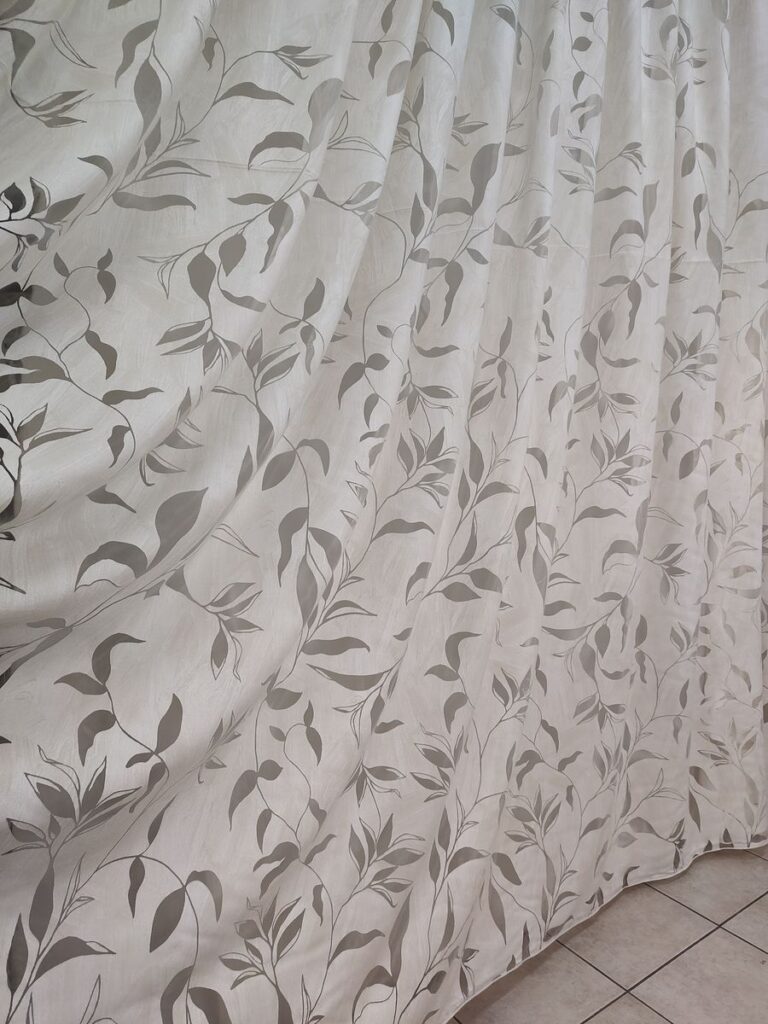 tenda a metro in devorè chanel beige 3 IMG20260415130420 risultato