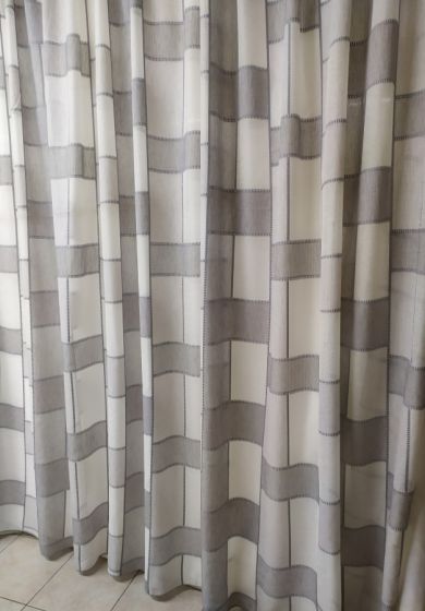 tenda a metro in bouclè effetto lino con base piombata altezza 3 metri 8 Tenda a Metro in Bouclè Effetto Lino con Base Piombata Altezza 3 Metri Grigia Panna