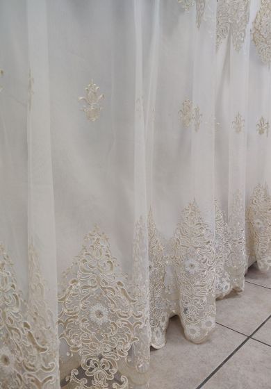 Tenda a Metro in Tulle con Base Orlata Altezza 3 Metri